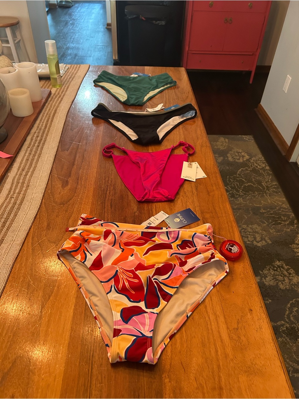 Bathing suit bottoms. 4 piece bundle. 3 Cupshe. 1!Good American